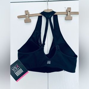 Victoria's Secret incredible sport bra. Black 36B